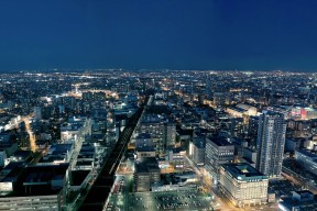 九游网游官网-欧洲杯决战现场：战术百变，精彩纷呈，欧洲杯最精彩的决赛