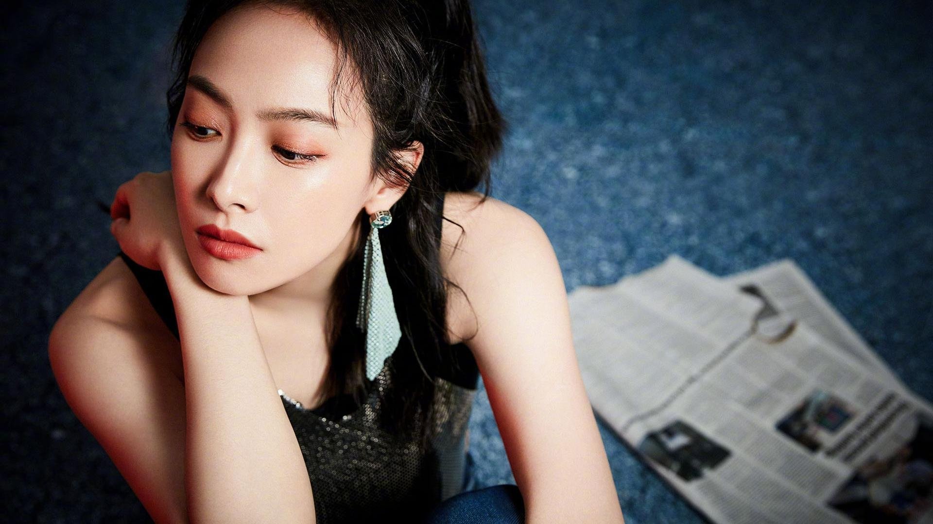 英国队冲线瞬间点燃全场气氛，英国队比赛